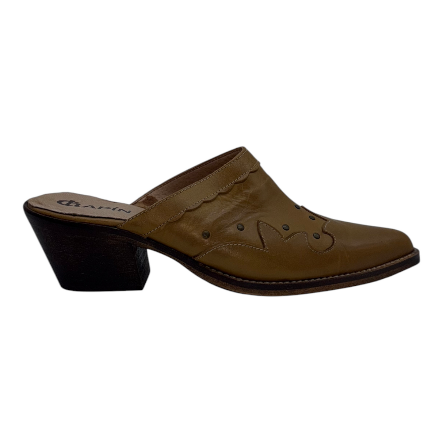 Mules de Piel Camel con Punta Puntiaguda y Adornos Estilo Western - Chapin