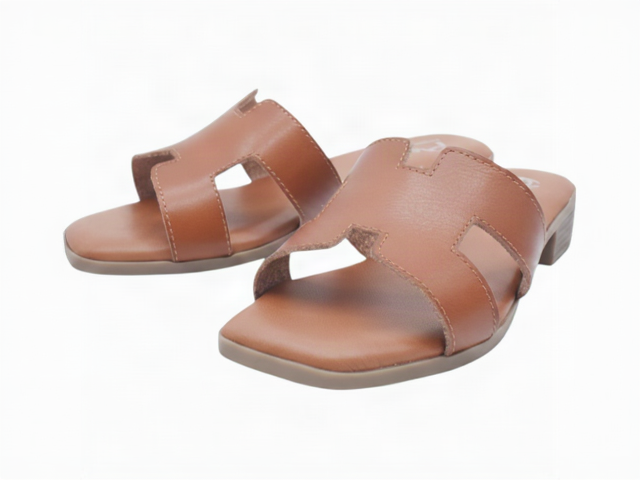Sandalias Tipo Pala Color Cuero