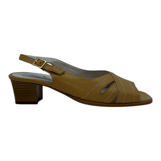 Sandalias de Piel con Tacón Bloque y Tiras Cruzadas en Color Camel - Comodidad y Estilo Veraniego
